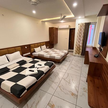 Hotel Prakasham Ujjain Eksteriør bilde