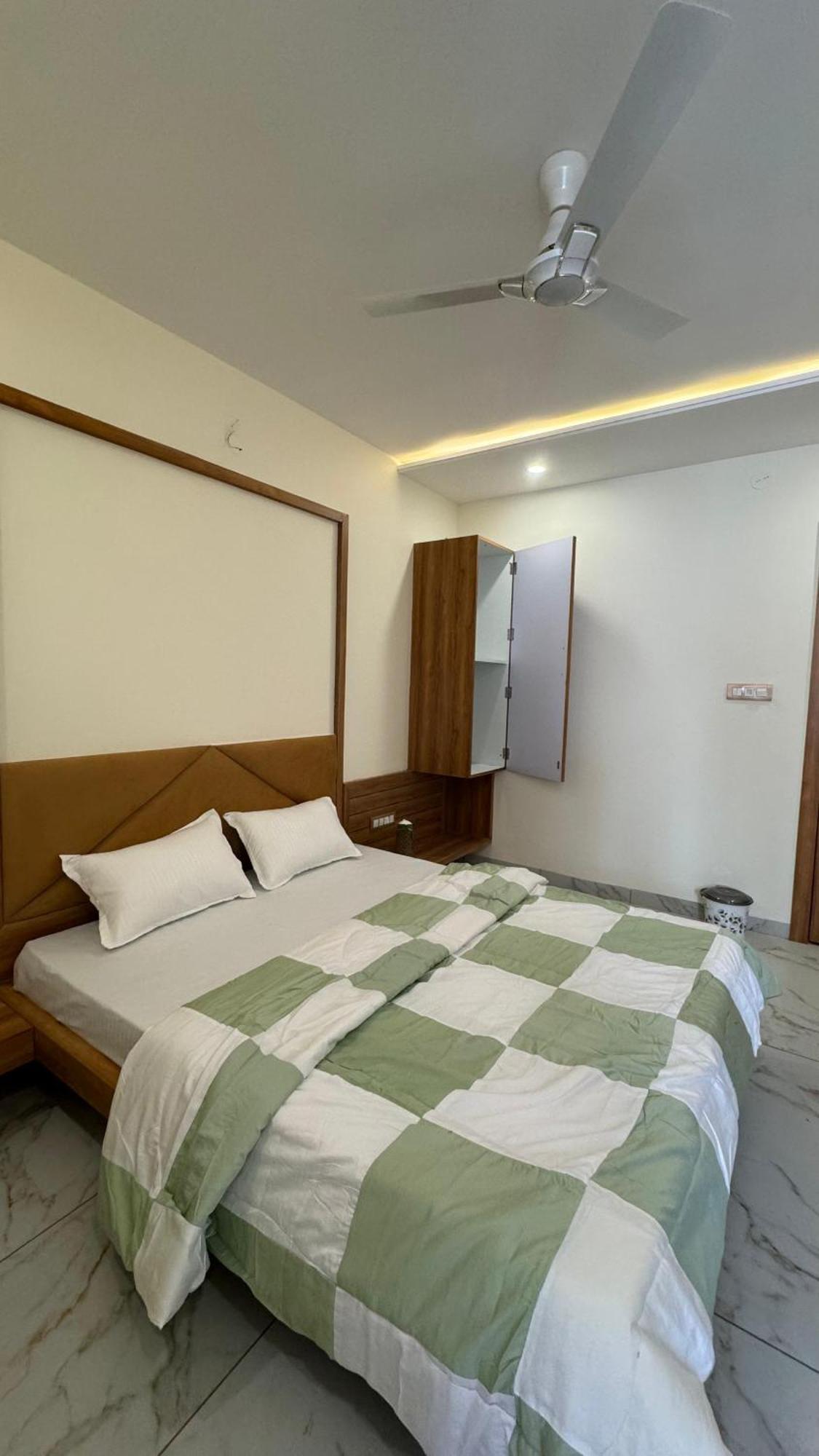 Hotel Prakasham Ujjain Eksteriør bilde