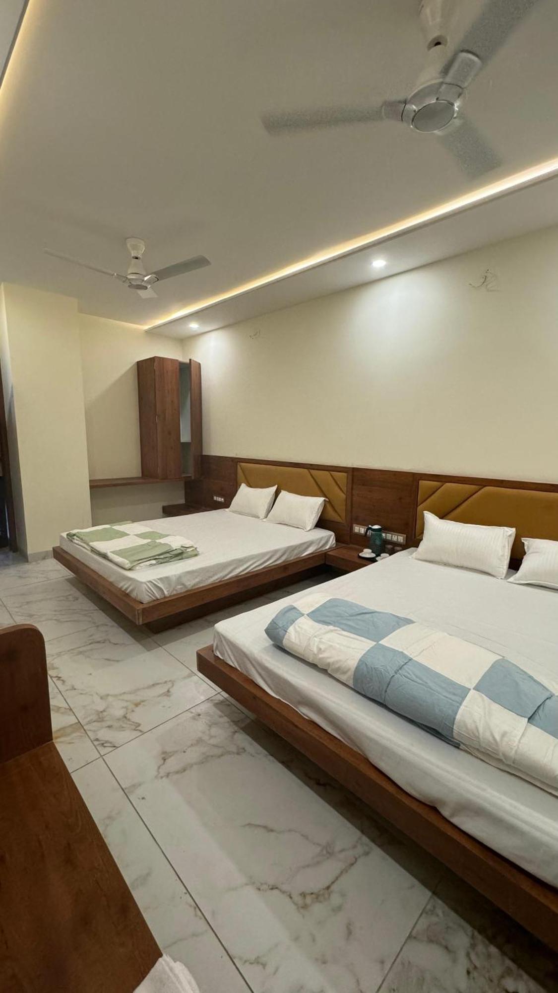 Hotel Prakasham Ujjain Eksteriør bilde